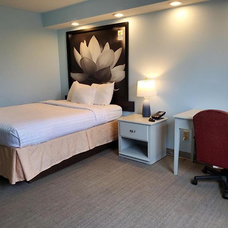 Coastal Inn & Suites Уилмингтън Екстериор снимка