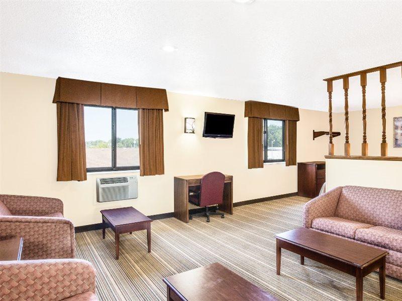 Coastal Inn & Suites Уилмингтън Екстериор снимка