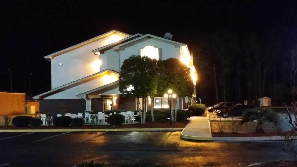 Coastal Inn & Suites Уилмингтън Екстериор снимка